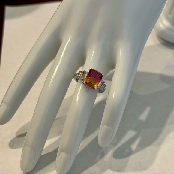 Sterling Silver Unique Padparadscha Sapphire Emerald CZ Ring - Picture 7 of 8